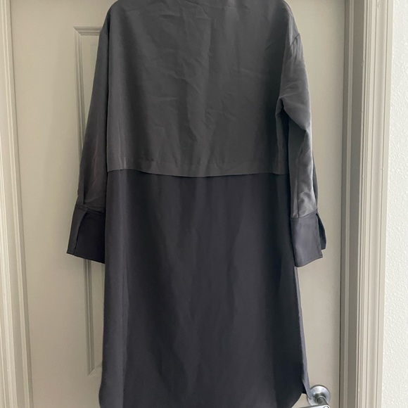 Women’s Two-toned Gray Buttoned Dress - Picture 5 of 5